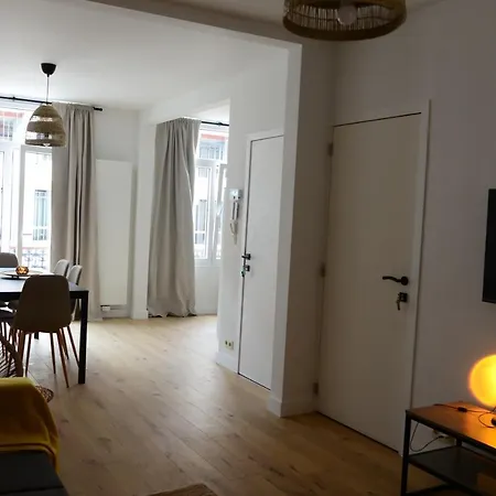 Cosy 2bdr Apartment, Terrace